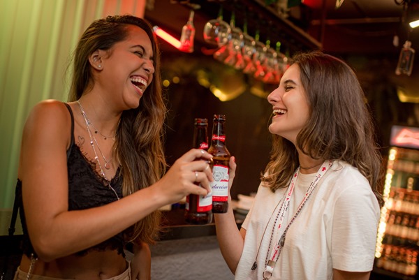 Sara Marinho e Amanda Moreno