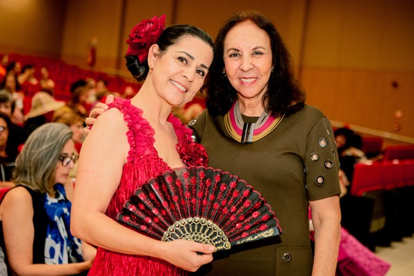 Rosileide Morais e Maria de Lourdes Abadia