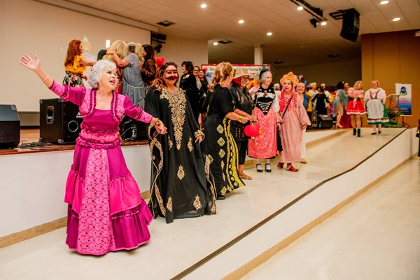 Desfile das embaixatrizes da AMA Brasília