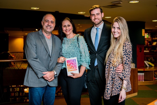 Robertson Moreira de Sá, Raquel Souza de Sá, Davi Sá e Caroline Anjo