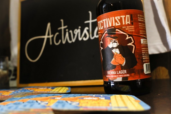 Detalhe da cerveja IPA Activista