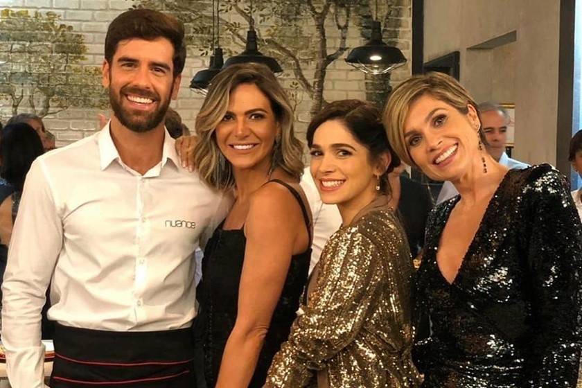 Marcos Pitombo, Carol Sampaio, Sabrina Petraglia e Flávia Alessandra 