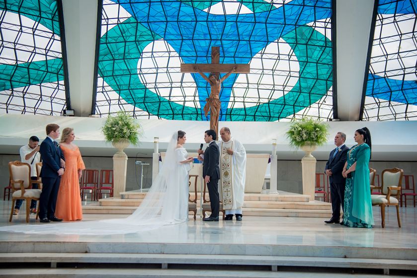 Cerimônia de casamento de Lukas Marinho e Bruna Lóssio