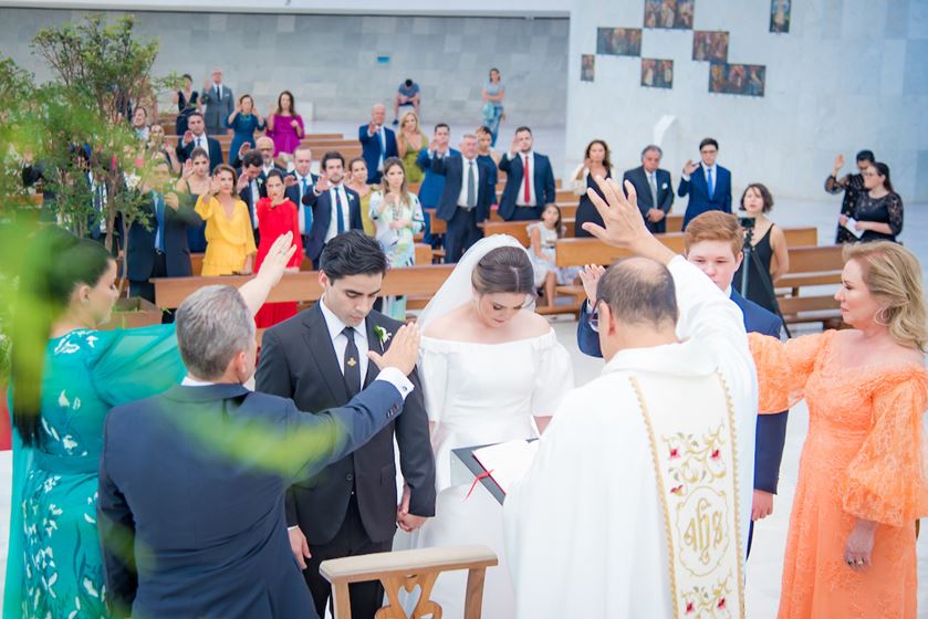 Cerimônia de casamento de Lukas Marinho e Bruna Lóssio