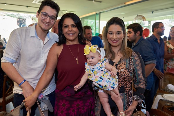 Joaquim Roriz Neto, Daniela Perboni, Rafaela e Clara Roriz