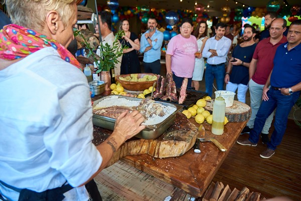 A chef Mara Alcamim chamou a atenção dos convidados com seu prato