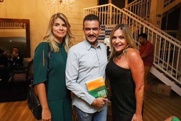 Fernanda Amaral, Tiago Correia e Sibele