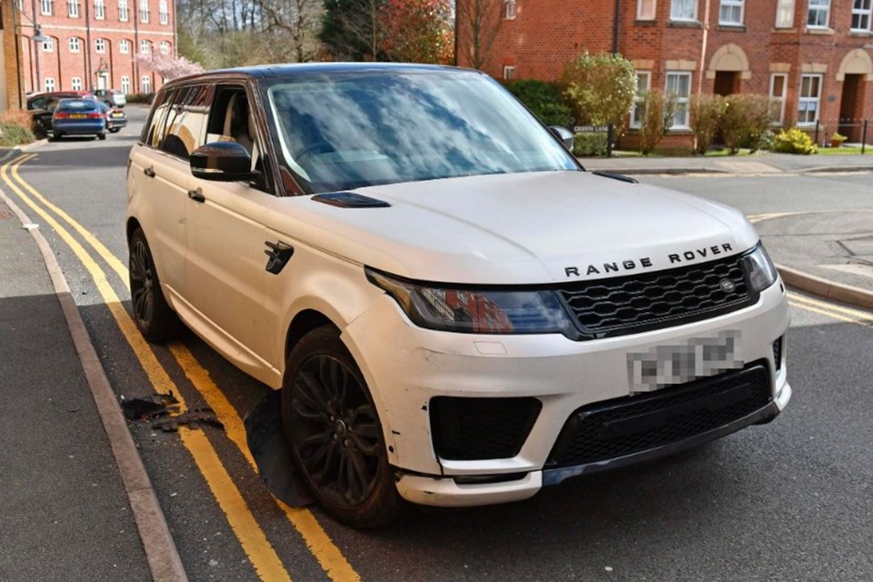 Carro de Jack Grealish batido