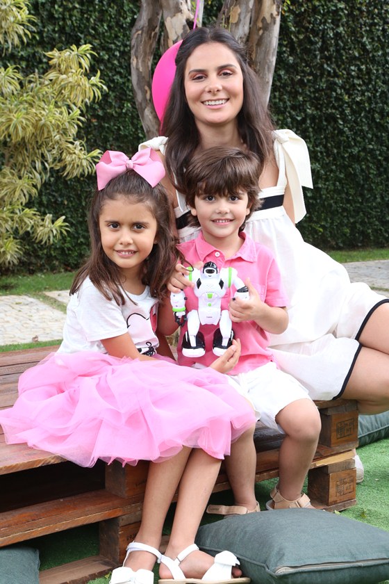 Catarina, Raquel e Miguel Jones