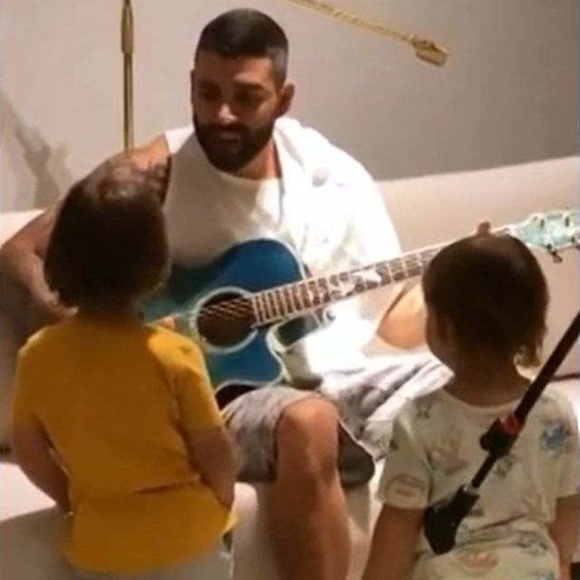 Gusttavo Lima e os filhos, Samuel e Gabriel