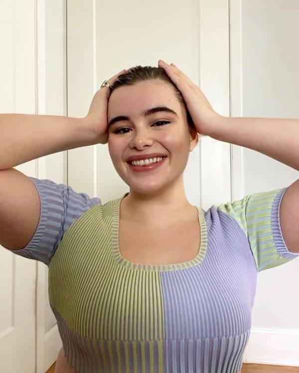 Barbie Ferreira posa para Jacquemus