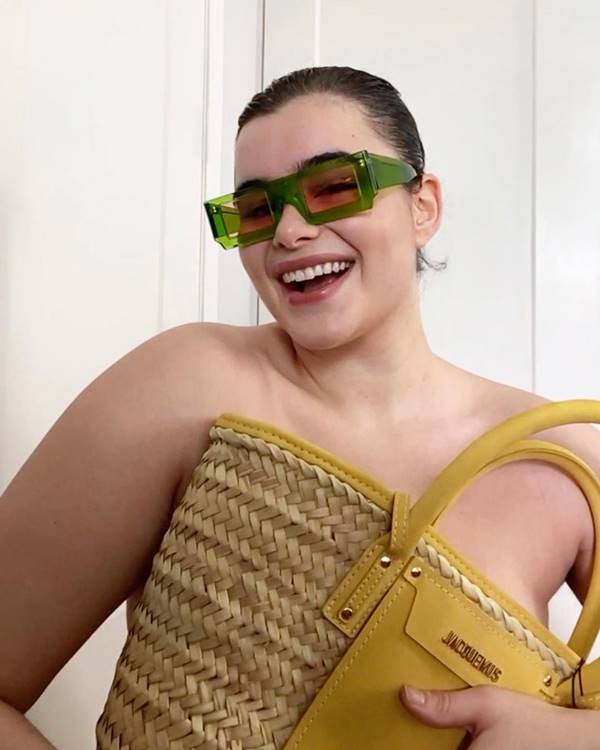 Barbie Ferreira posa para Jacquemus