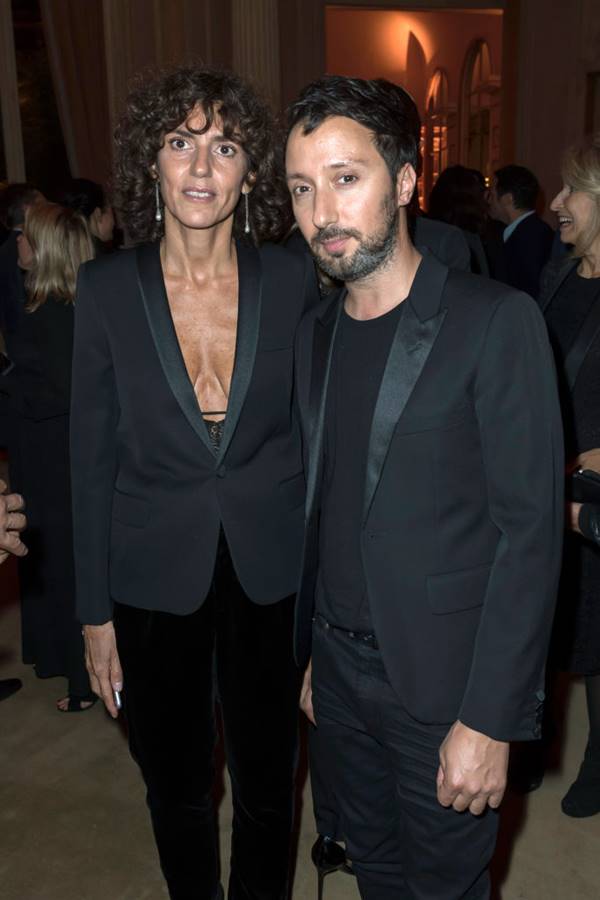 Francesca Bellettini e Anthony Vaccarello em evento