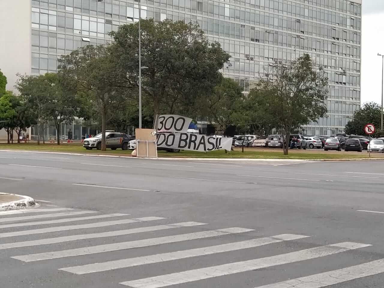 Acampamento 300 do Brasil