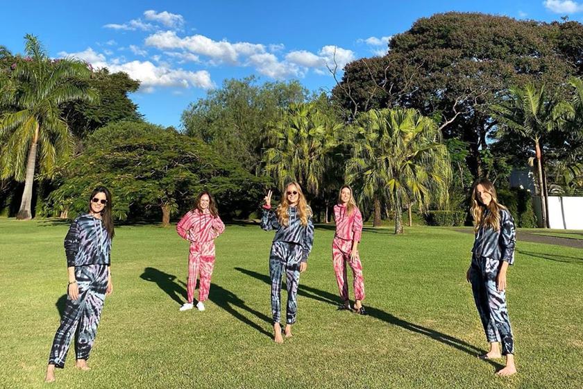 Paula Carvalho, Vânia Carvalho, Giovanna, Fernanda e Carolina Adriano