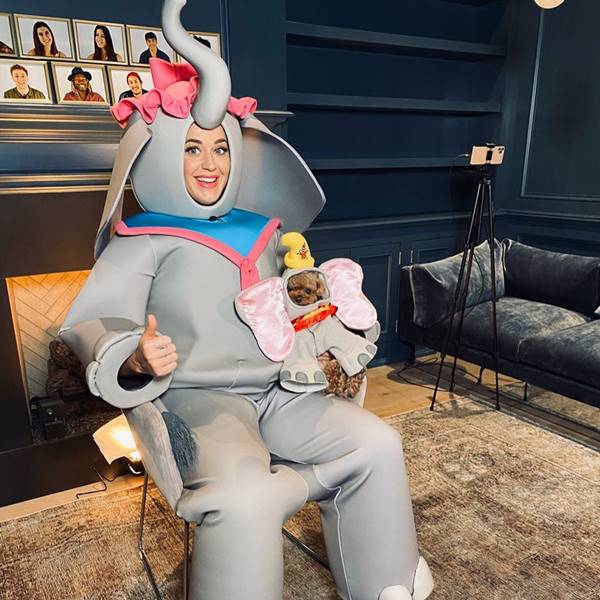 Katy Perry fantasiada da mãe do elefante Dumbo para live da Disney