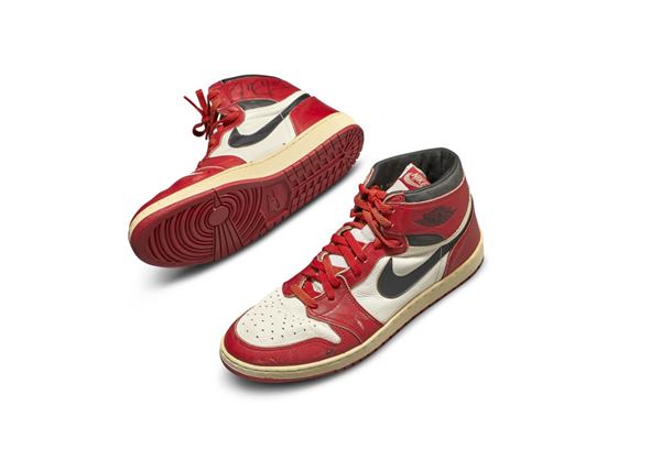 Tênis Nike Air Jordan 1