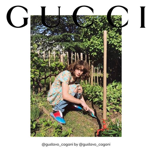 modelo em campanha caseira da Gucci