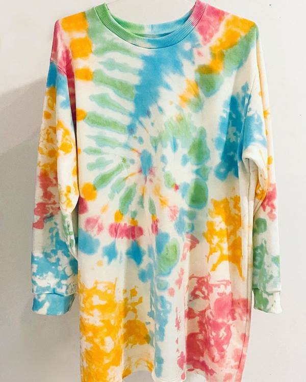 Roupa tie-dye