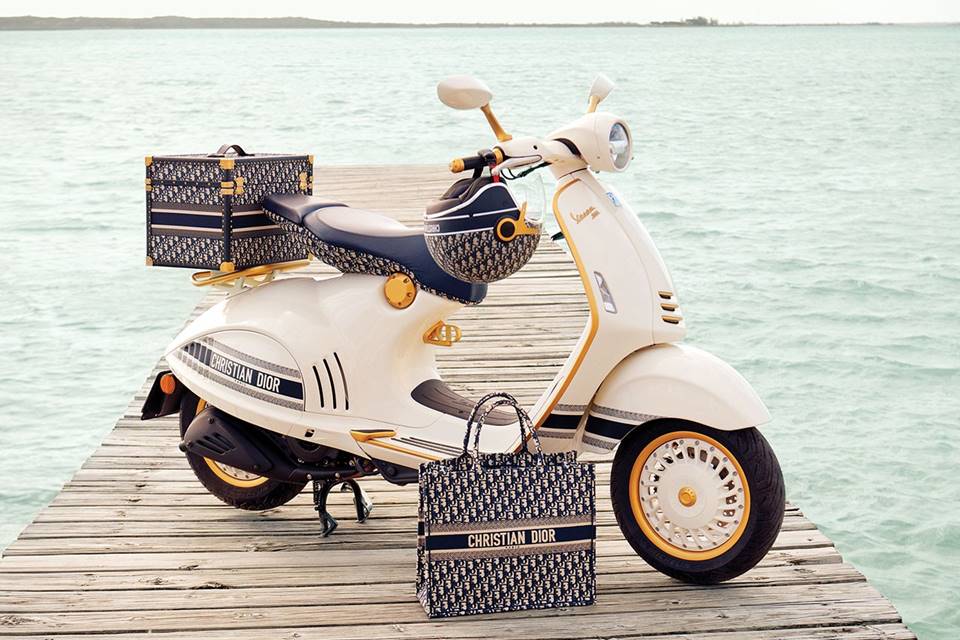 Scooter reinterpretado pela Dior para a Vespa