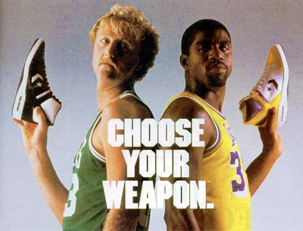 Larry Bird e Magic Johnson em propaganda da Converse