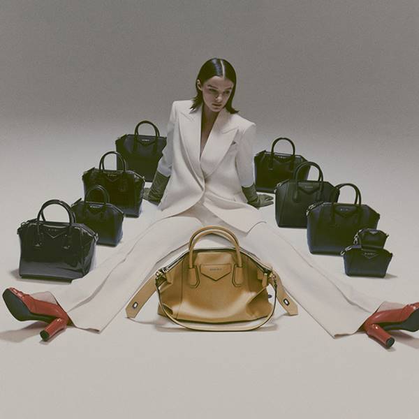 Campanha da Givenchy em celebração aos 10 anos da bolsa Antigona