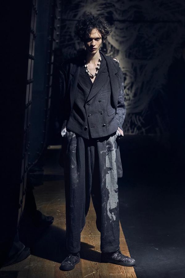 Desfile Yohji Yamamoto