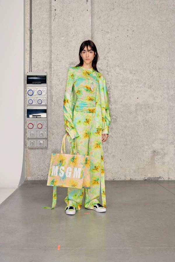 Look de Resort 2021 da MSGM