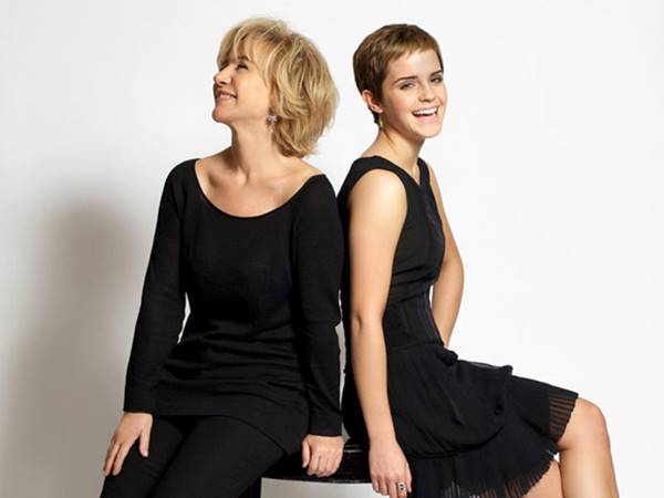 Designer Alberta Ferreti e a atriz Emma Watson