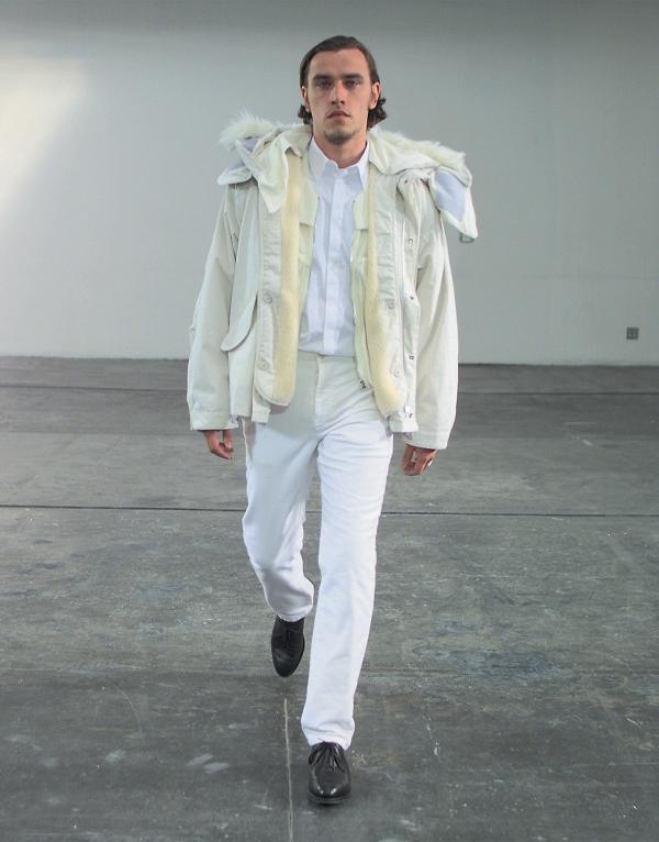 Desfile em CD-Rom de Helmut Lang