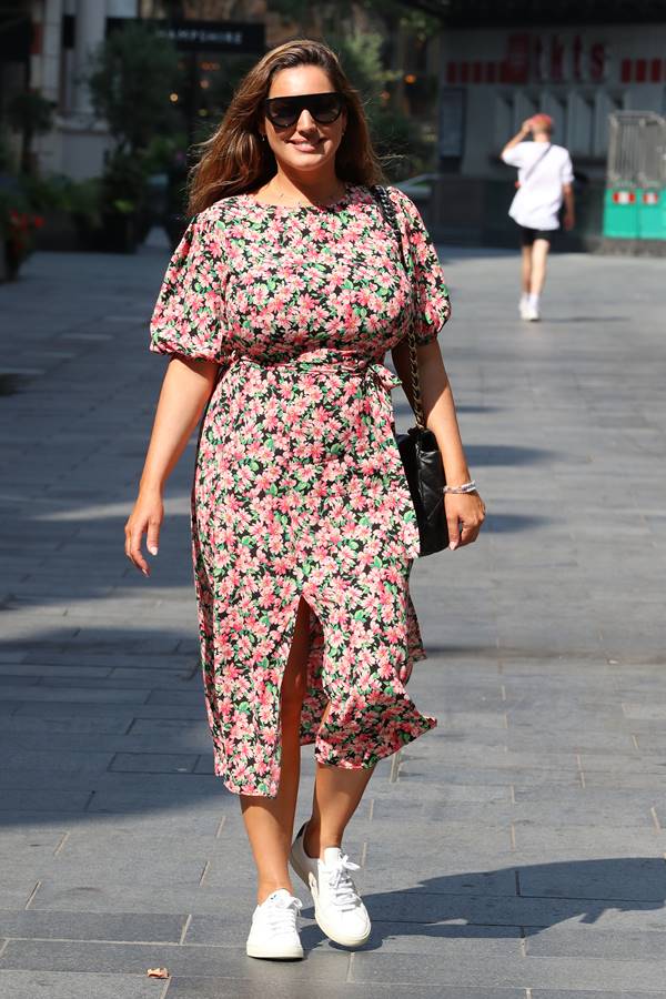 Vestido florido no street style