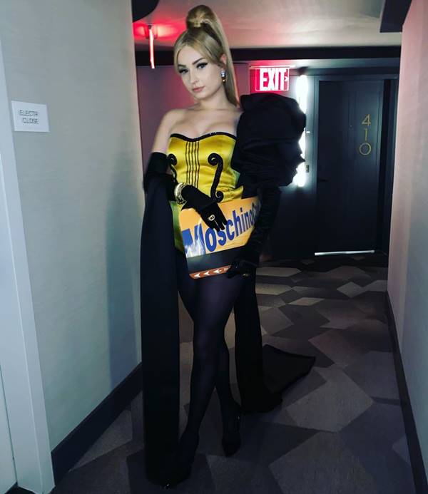 Kim Petras, de Moschino