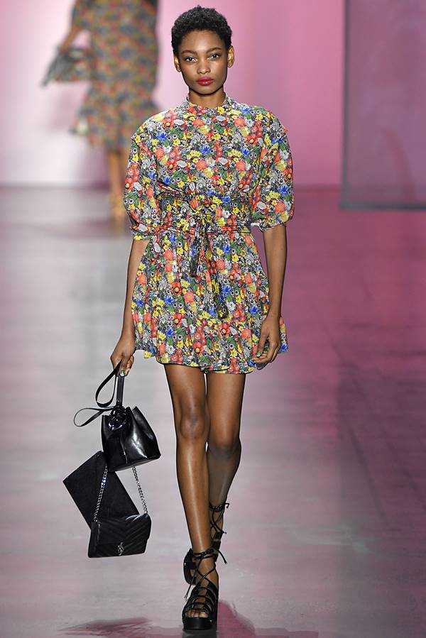 Desfile da marca Rebecca Minkoff