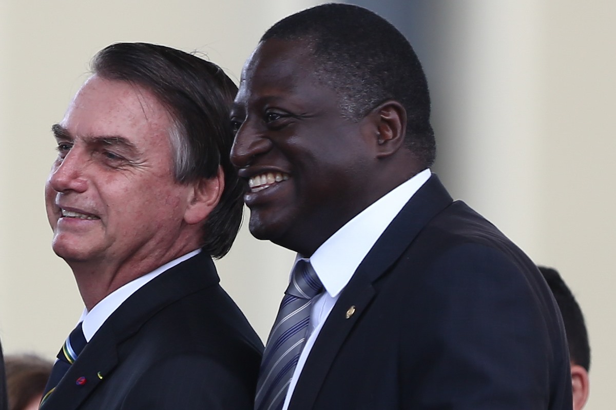 Deputado bolsonarista apresenta projeto para mudar Lei da Ficha Limpa