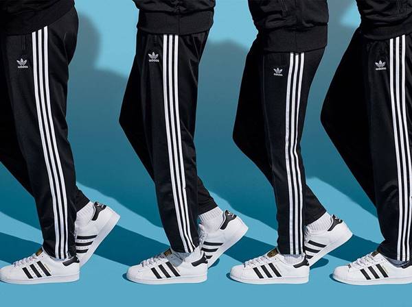 Calça e tênis da Adidas