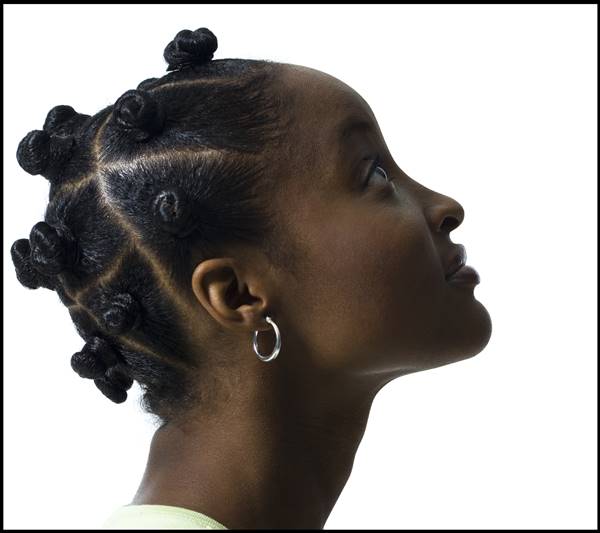 Penteado bantu knots