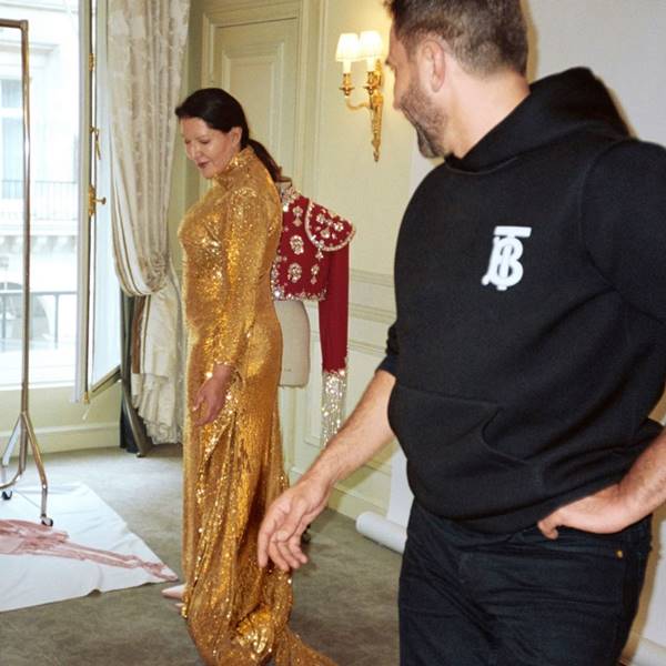 Marina Abramovic com Riccardo Tisci, diretor criativo da Burberry