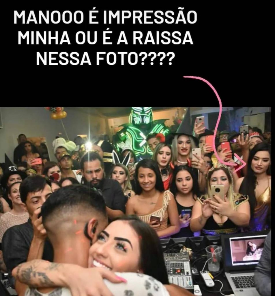 suposta foto que mostra mc mirella e raissa barbosa