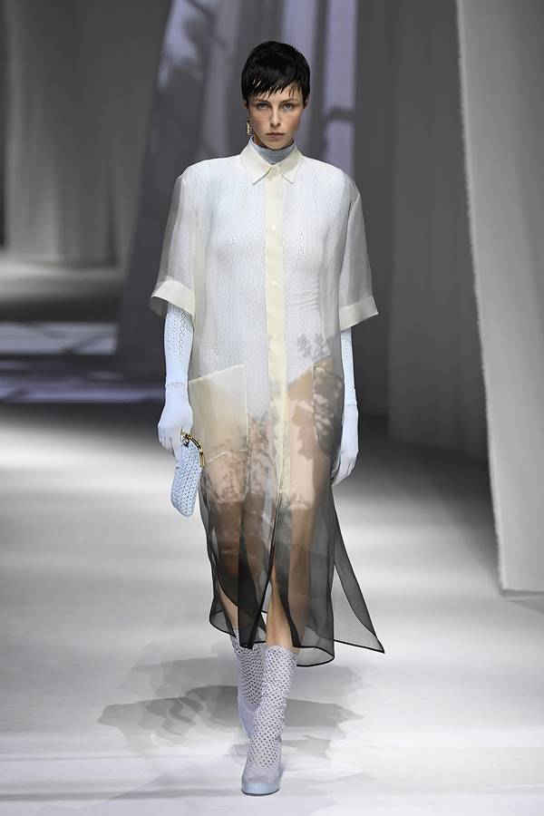 Look da passarela da Fendi de primavera/verão 2021