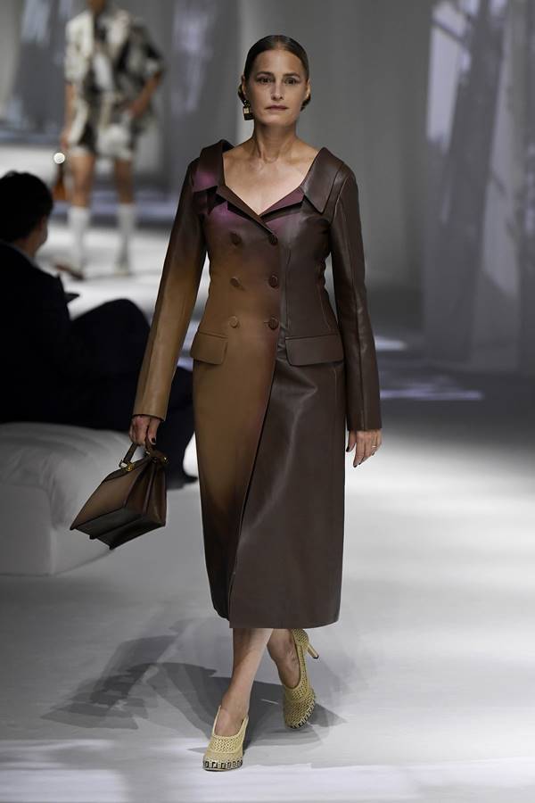 Look da passarela da Fendi de primavera/verão 2021