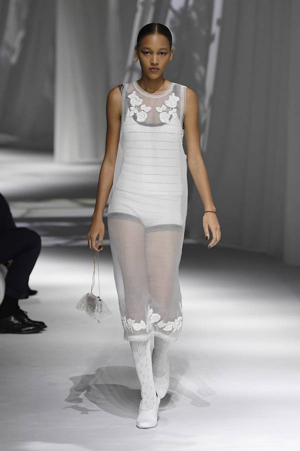 Look da passarela da Fendi de primavera/verão 2021