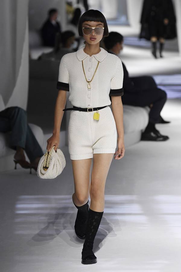 Look da passarela da Fendi de primavera/verão 2021