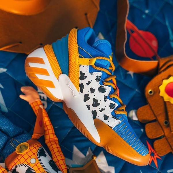 Tênis da Adidas inspirado em Toy Story