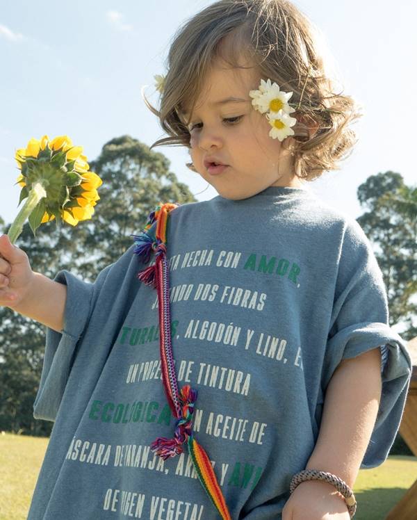 Camiseta ecológica da Cris Barros