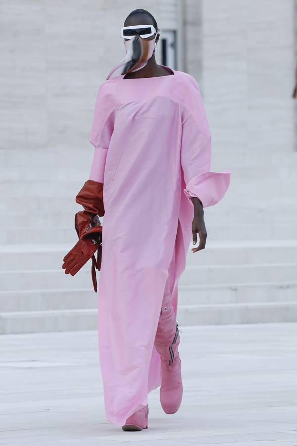 Look da grife Rick Owens, de primavera/verão 2021