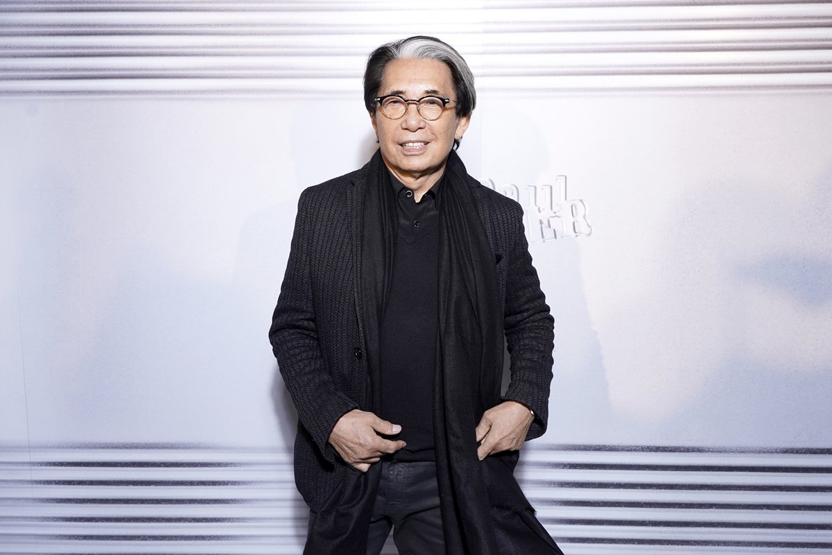 Estilista Kenzo Takada em evento de Jean Paul Gaultier