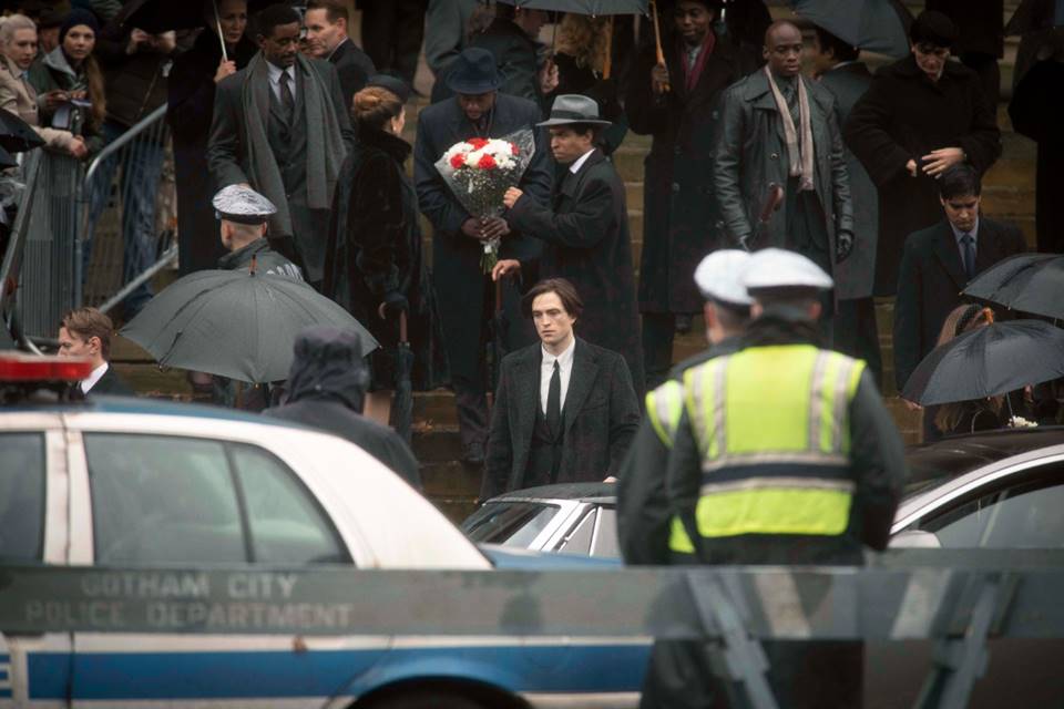 Robert Pattinson como Bruce Wayne