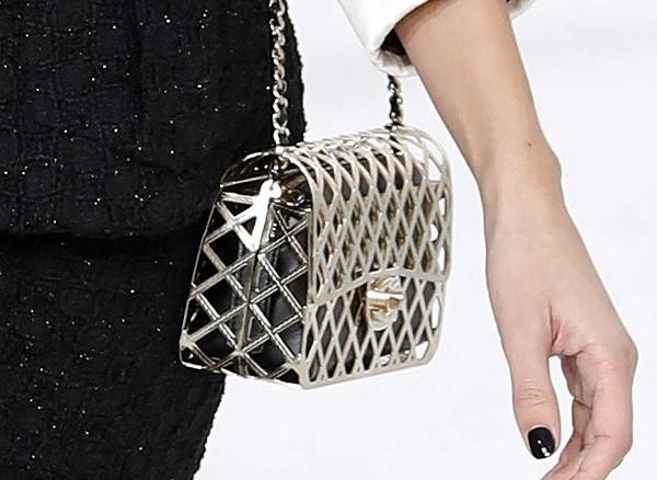 Chanel - bolsa estilo gaiola