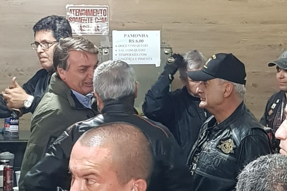 Bolsonaro e Ramos no domingo (25/10)