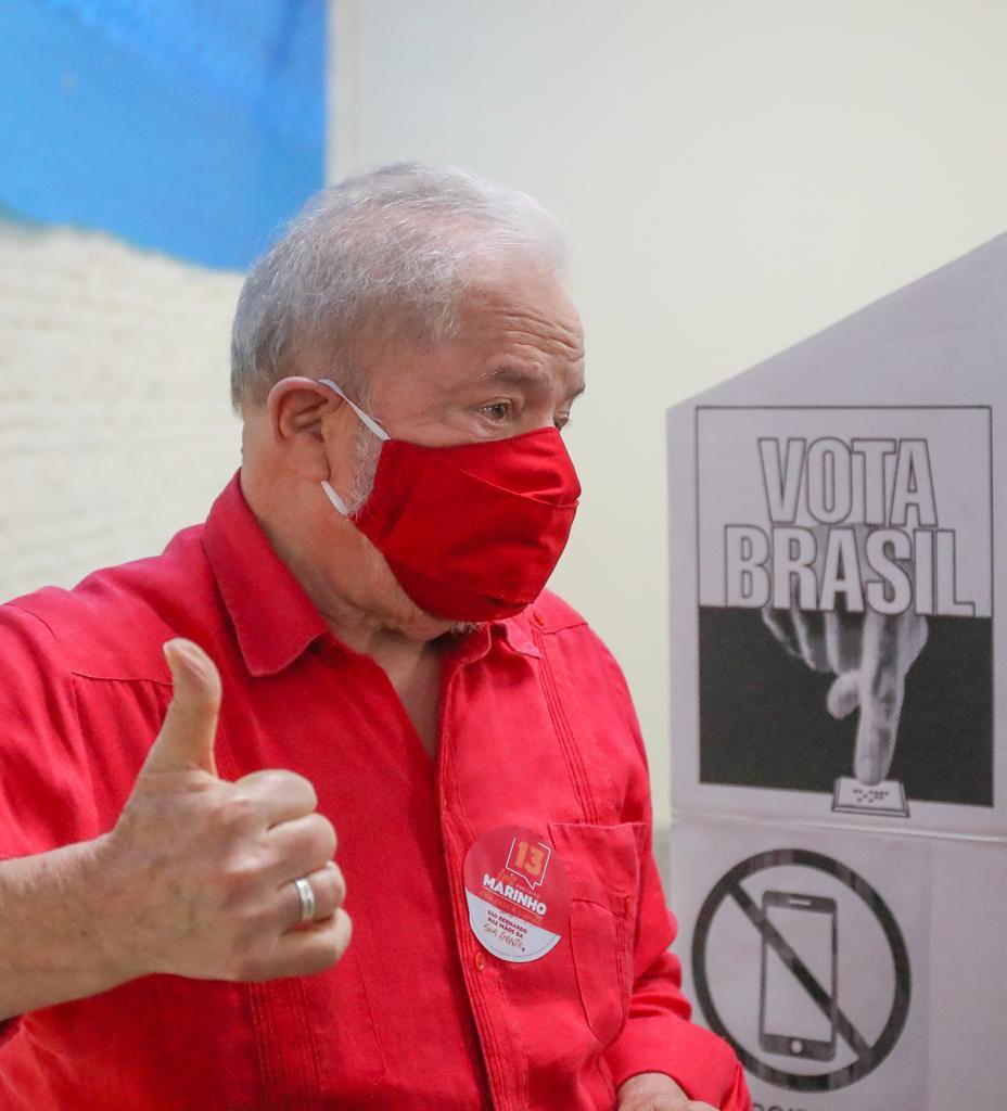 Lula vota em São Bernardo do Campo nas eleições de 2020